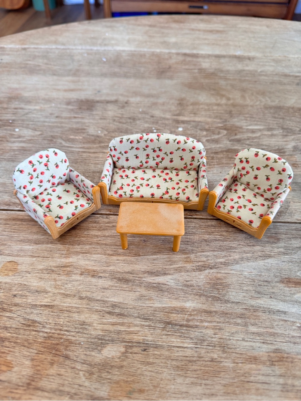 Calico Critters Comfy Living Room Set Doll House Furniture